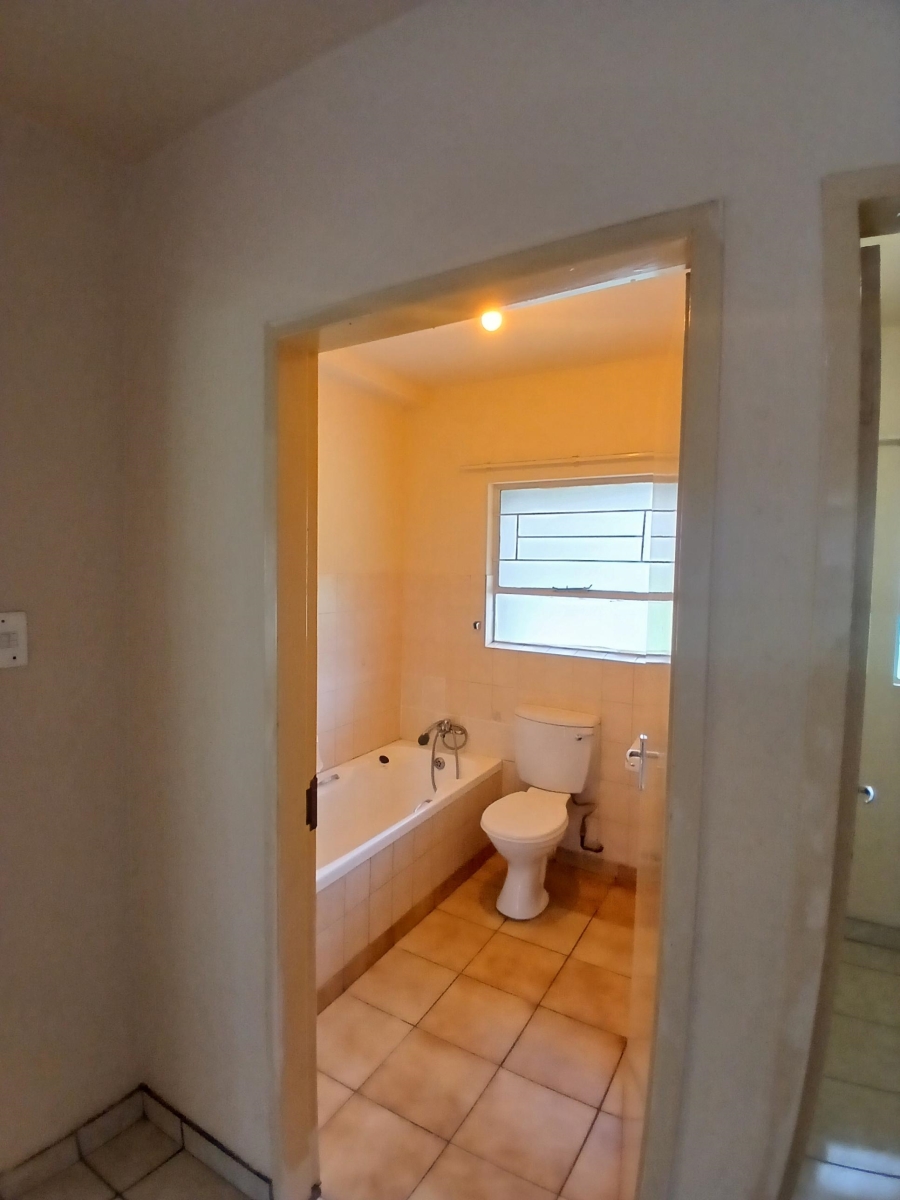 2 Bedroom Property for Sale in Geelhoutpark North West